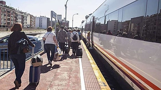 Adif inicia las expropiaciones para electrificar la línea convencional de Talayuela a Illescas