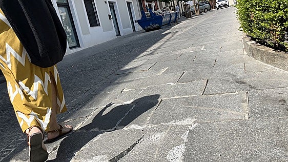 La acera de San Andrés se rompe cuatro meses después de repararla