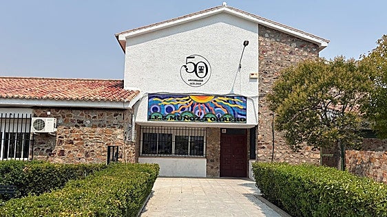 400 padres y madres de Cabeza del Buey piden a Educación que revierta los recortes en sus centros educativos