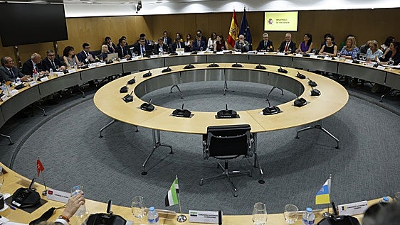 Los intereses que Extremadura paga por su deuda se triplicarán entre 2022 y 2029