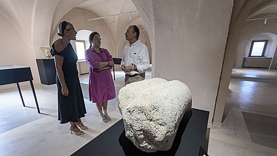 El Museo de Cáceres incorpora un verraco geminado hallado en el embalse de Valdecañas