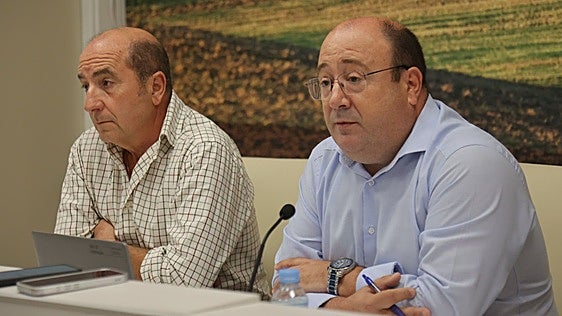La Junta asume que hay otros dos focos con brucelosis en Extremadura y se deberán sacrificar a casi 2.200 vacas más