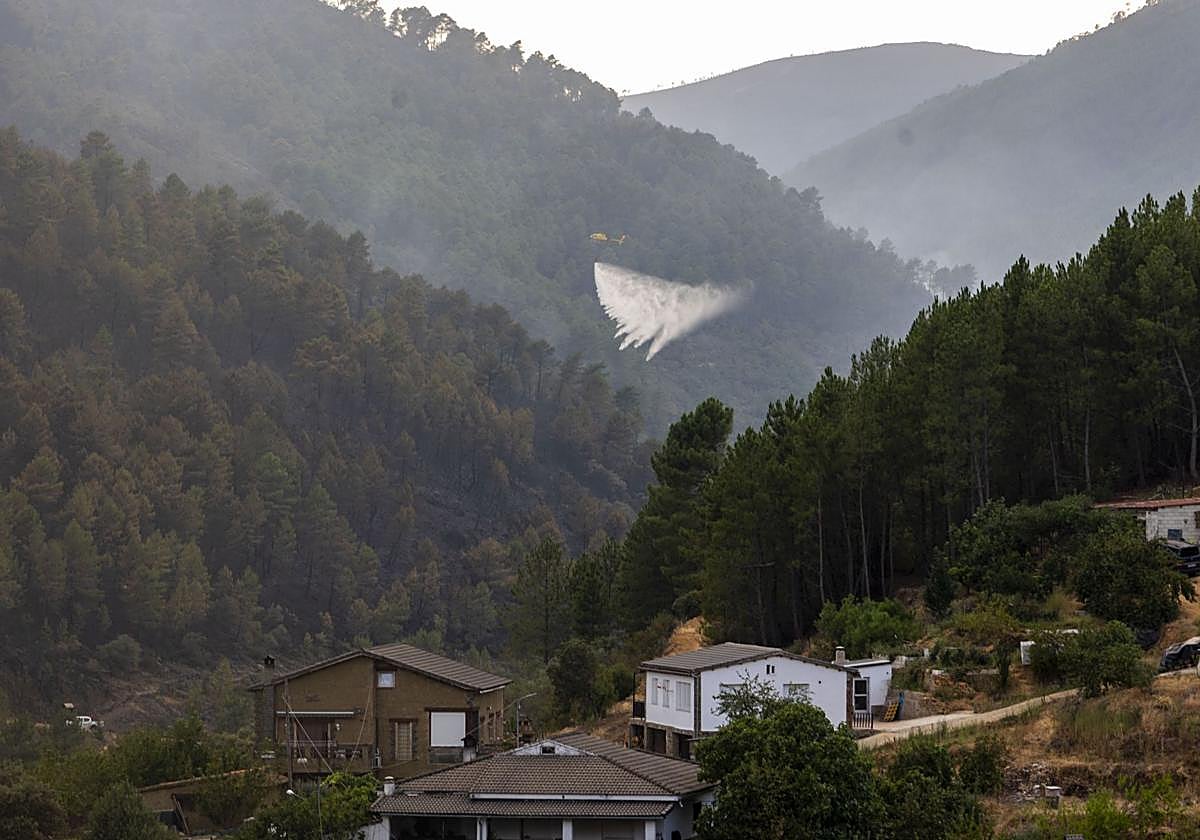 Estabilizado el incendio de Las Hurdes y se levanta el confinamiento de La Fragosa, El Gasco y Martilandrán | Hoy