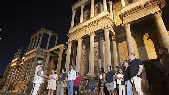 Mérida ofrece una treintena de visitas guiadas además de conciertos, danza y teatro en las Noches del Patrimonio