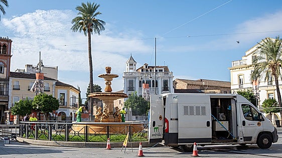 120 trabajadores y 30 vehículos, en el dispositivo de limpieza de la Feria de Mérida