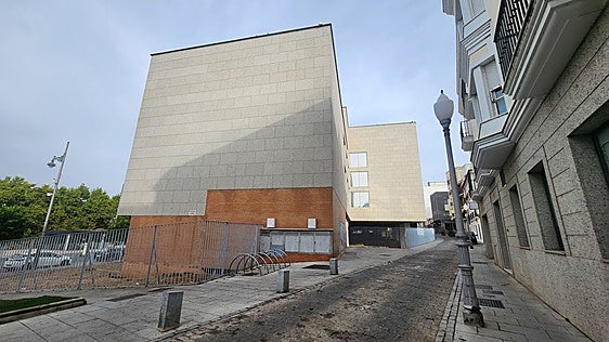 Fondenex considera injustificado el contrato para retirar murciélagos del edificio Morerías de Mérida