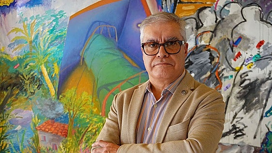El rector inicia el proceso para convocar elecciones en la Universidad de Extremadura
