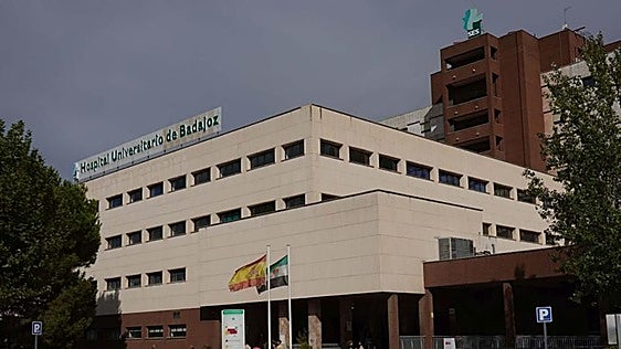 Condenado un tercer enfermero del Hospital Universitario de Badajoz por consultar un historial clínico sin permiso