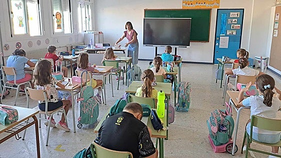 Educación contratará a 227 docentes para prevenir el abandono escolar en las aulas