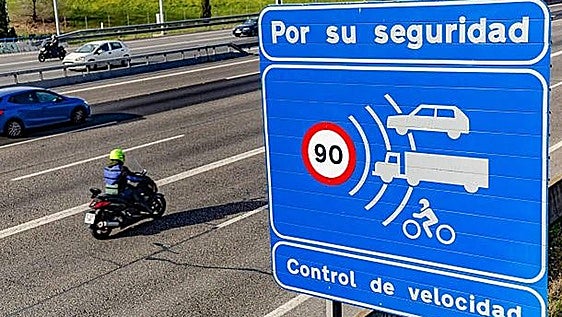 ¿A qué velocidad salta un radar? El margen que debes conocer antes de coger el coche este 15 de agosto