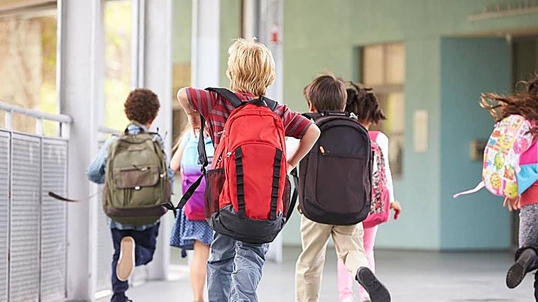 Vuelta al cole en Extremadura: cómo recuperar dinero del material escolar y qué requisitos cumplir