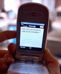 Cada español manda unos 500 mensajes SMS al año