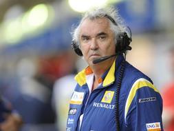 Briatore ha puesto una fecha a su salida de Renault cuando ha sido preguntado si trabajaría para Ferrari. /Archivo