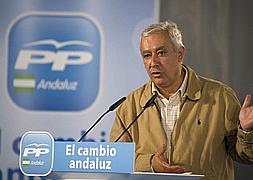 Javier Arenas, en un acto en Barbate, Cádiz. /Román Ríos (Efe)