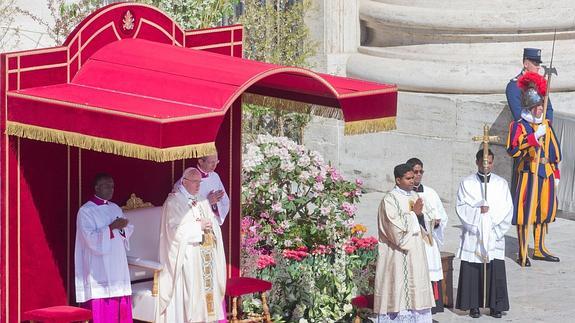 El Papa, durante la misa de Pascua. 