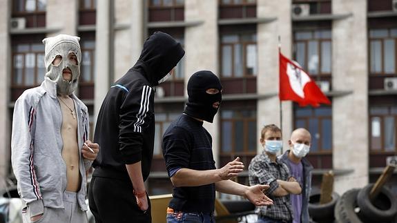 Manifestantes prorrusos en Donetsk. 