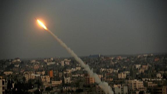 Cohete lanzado por Hamás este miércoles 