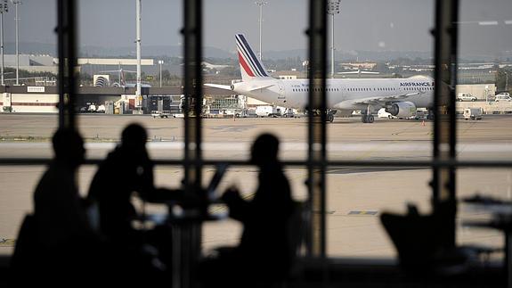 Air France suspende la creación de su filial de bajo coste que desató la huelga