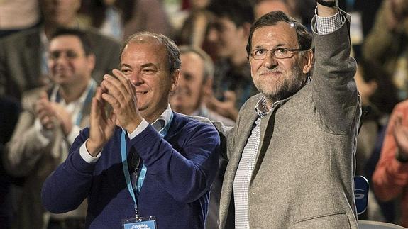 Rajoy, junto a Monago.