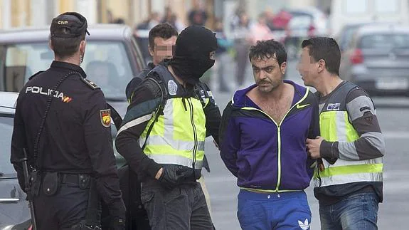 Uno de los detenidos por la muerte de dos personas en Alcantarilla.