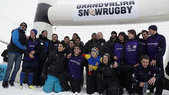 Imagen de la primera edición del snowrugby