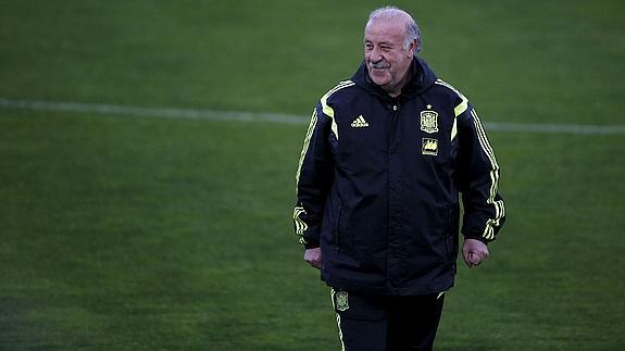 Del Bosque, en un entrenamiento con la selección. 