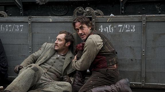 Jude Law y Robert Downey Jr., en 'Sherlock Holmes'.