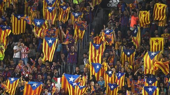 Esteladas en la final de Copa entre el Barça y el Athletic. 