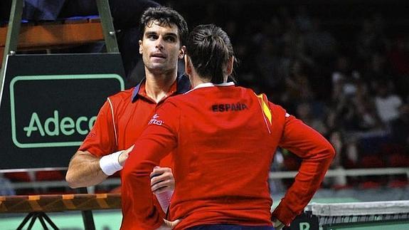 Pablo Andújar y Conchita Martínez durante el quinto partido. 