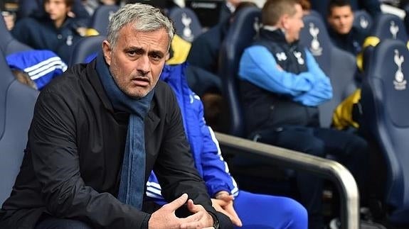 José Mourinho, en el banquillo del Chelsea. 