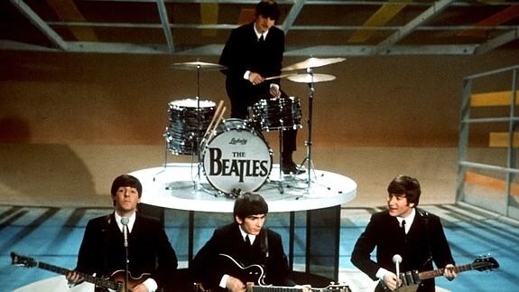 Los Beatles, durante un actuación. 