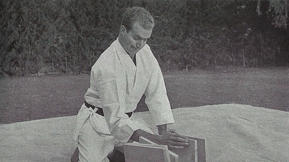 El entonces príncipe Juan Carlos como practicante de kárate a comienzos de los años 70.