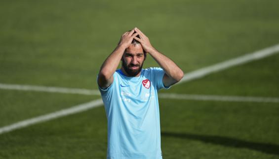 Arda Turan, durante un entranamiento con Turquía. 