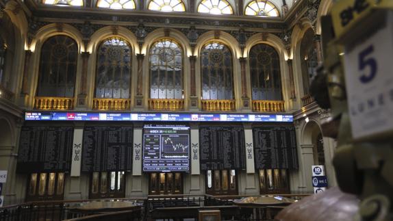 Interior de la Bolsa de Madrid. 