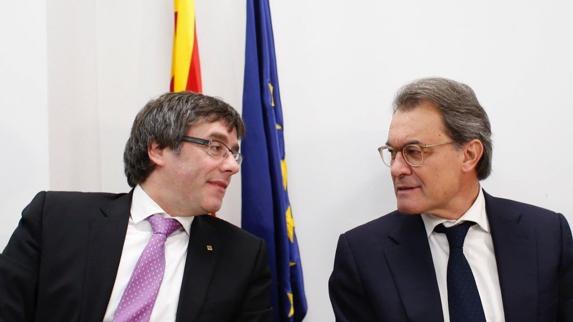 Carles Puigdemont y Artur Mas.