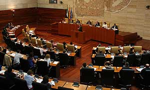 Imagen del desarrollo de un Pleno de la Asamblea de Extremadura./ HOY
