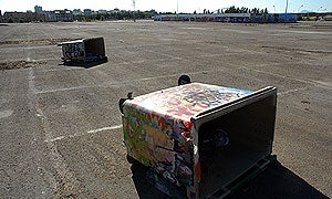 Recinto ferial, espacio para el botellón, con la Caseta Joven al fondo, donde estarán los aseos. 1BRÍGIDO
