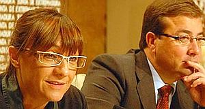 Blanca Portillo, junto al presidente de la Junta de Extremadura, Guillermo Fernández Vara. / BRÍGIDO