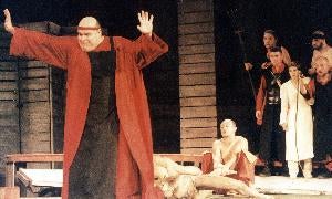 Paco Maestre durante una actuación en el Teatro Romano. / HOY