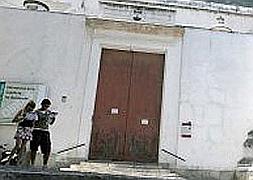 Condenan a un vicario de la Catedral Vieja por robar en un centro comercial