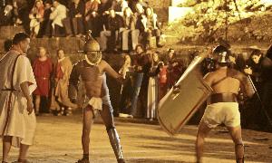 Lucha de gladiadores en el Anfiteatro Romano. / J. M. ROMERO