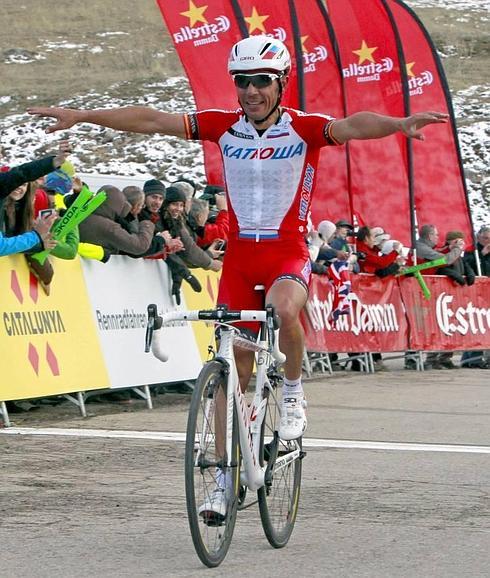 El ciclista español Joaquim "Purito" Rodríguez, del Katusha celebra su victoria en la tercera etapa de la Volta Ciclista a Catalunya