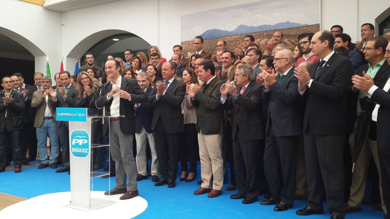 García Lobano se presentó ayer como candidato a alcalde. 