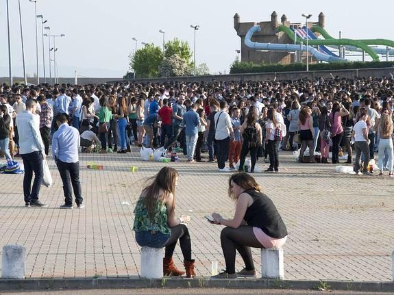 Las jóvenes beben cada vez más