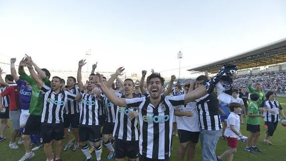 Celebración de los jugadores del CD Badajoz