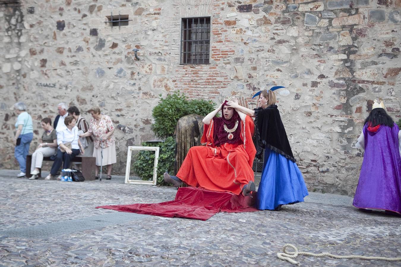 Representación de una obra de teatro en el Festival de Teatro Clásico de Cáceres