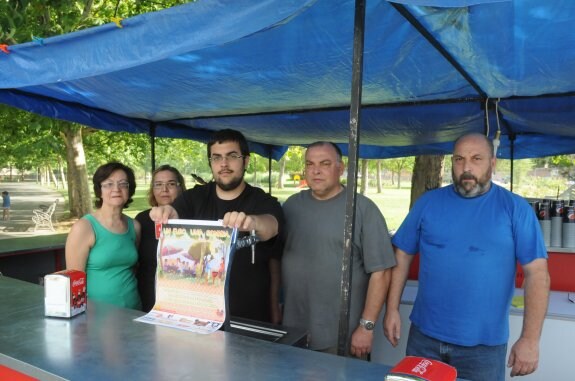 Organizadores de la actividad en el parque de Las VII Sillas. :: brígido