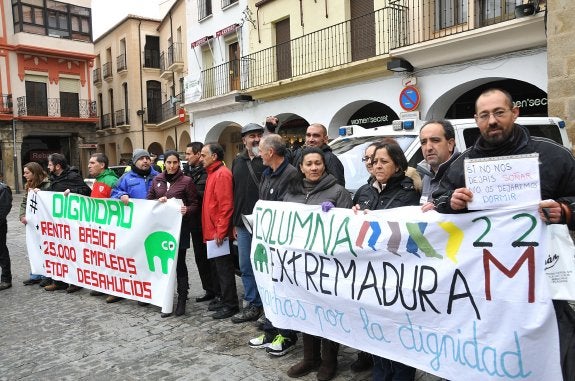 Protesta del Campamento Dignidad en la Plaza Mayor. :: hoy