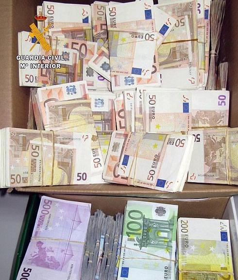 Intervenidos 18.000 euros a un vecino luso que intentaba sacar de España sin declarar