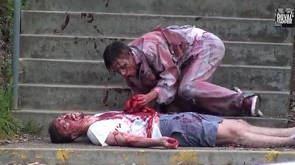 ¿Cómo reaccionarías si ves a un zombi comiéndose un cadáver?